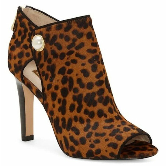 NEW Louise et Cie Illisa Leopard Peep Toe Bootie Heels Sz 5.5 - Picture 2 of 11